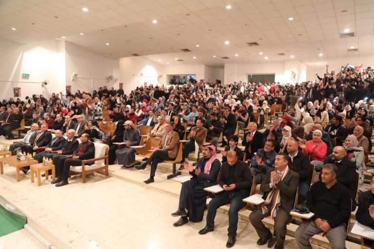 جامعة آل البيت تحتفي بعيد ميلاد القائد