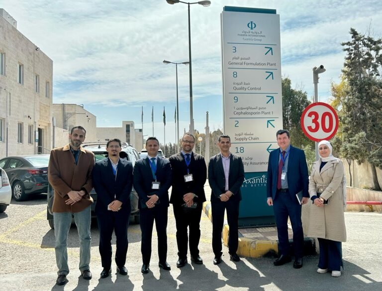 زيارة ميدانية لبحث سبل التعاون بين جامعة الزيتونة الأردنية والشركة الدولية للدواء (PIC)