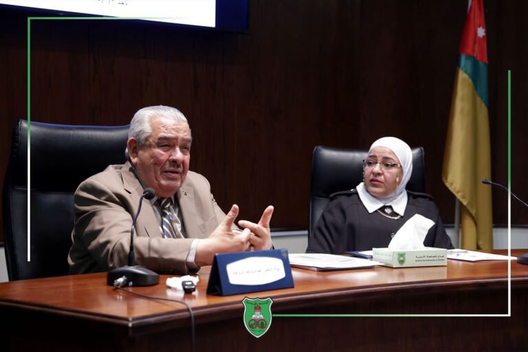 مركز الوثائق والمخطوطات في الجامعة الأردنيّة يعرض لتاريخ عمان السياسيّ بمناسبة يوم المدينة.