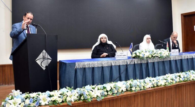 محاضرة بعنوان “أثر العبادة في رمضان” في جامعة جدارا