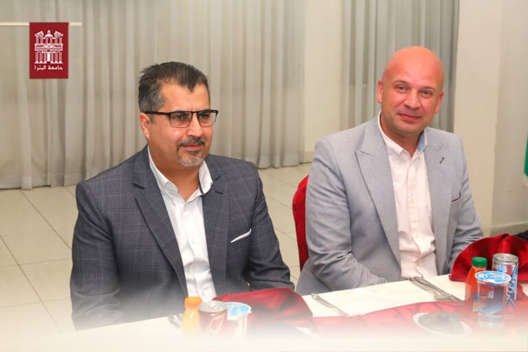 جامعة البترا تقيم حفل إفطار رمضاني لطالبات السكن