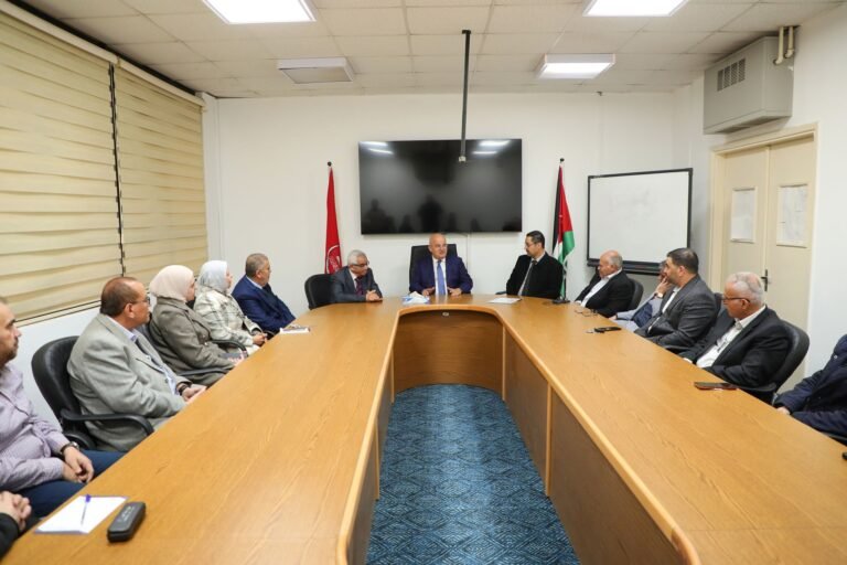 الحياري يؤكد مصلحة الطلبة أولويتنا القصوى في الجامعة الهاشمية