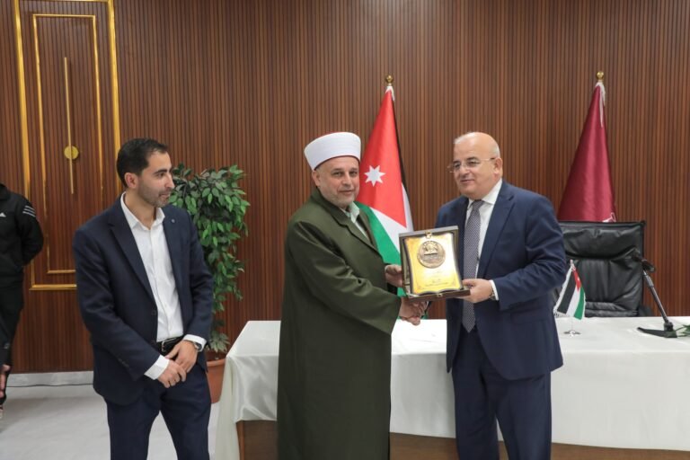 رئيس الجامعة الهاشمية يرعى إعلان نتائج مسابقتي حفظ القرآن الكريم ومقرئ الجامعة ومحاضرة نفحات رمضانية