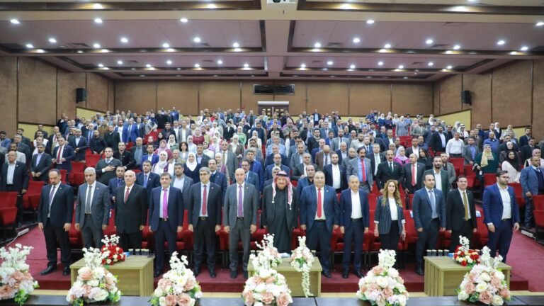 جامعة الزرقاء تتبادل التهاني بمناسبة عيد الفطر السعيد