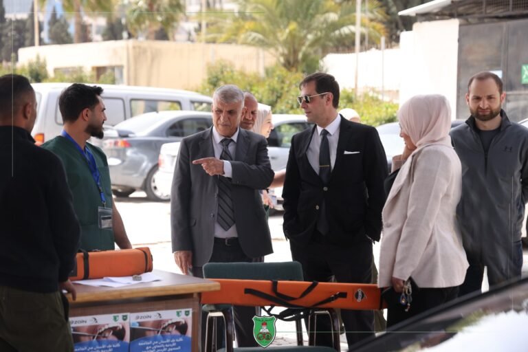 كليّة طبّ الأسنان في الجامعة الأردنيّة تطلق حملةَ علاج سنيّة مجانيّة لطلبة الجامعة