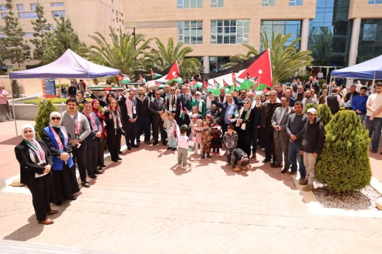الجامعة الألمانية الأردنية تحتفل بيوم العلم