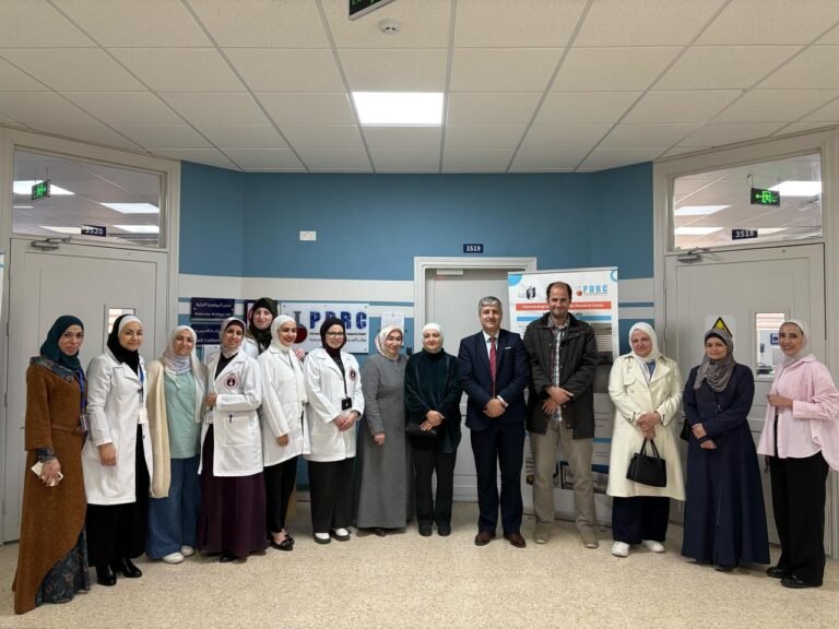 عمان الأهلية تستقبل وفداً من مركز حمدي منكو للبحوث العلمية