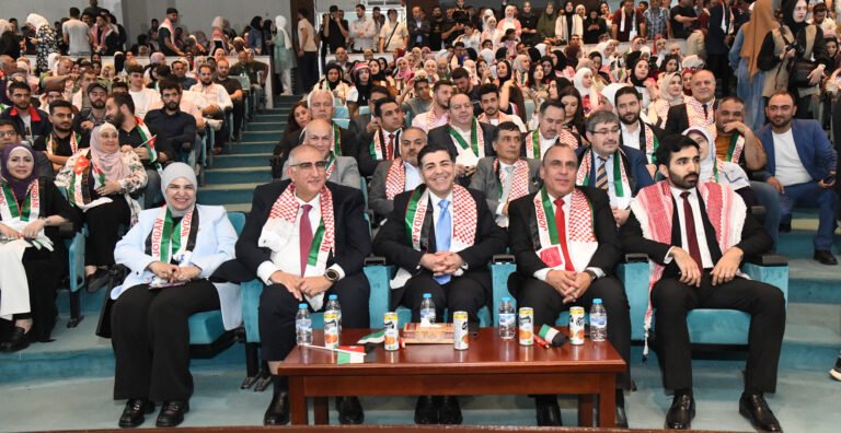 جامعة العلوم والتكنولوجيا الأردنية تحتفل بعيد الاستقلال بعرض وطني وثقافي مميز