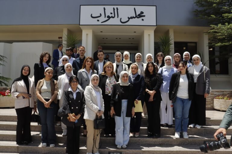 زيارة وفد طلابي من جامعة العلوم التطبيقية الخاصة إلى مجلس النواب الأردني