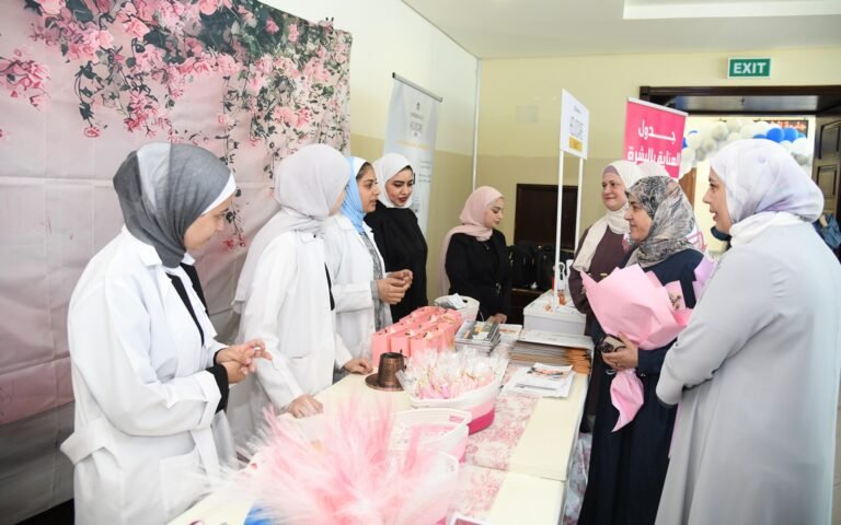 جامعة العلوم والتكنولوجيا تنظم يومًا طبيًا مفتوحًا بعنوان “قوتنا بصحتنا” لتعزيز الوعي الصحي في المجتمع
