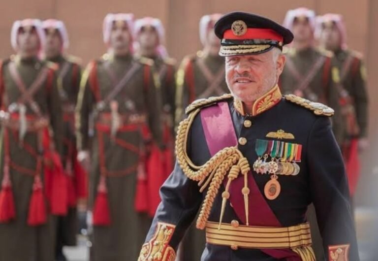 جامعة مؤتة تهنئ جلالة الملك والوطن بالمناسبات الوطنية الخالدة