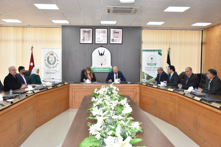 جامعة اليرموك وجائزة الحسن للشباب توقعان مذكرة تفاهم لخدمة قضايا الشباب وتوفير الفرص لتنمية مهاراتهم