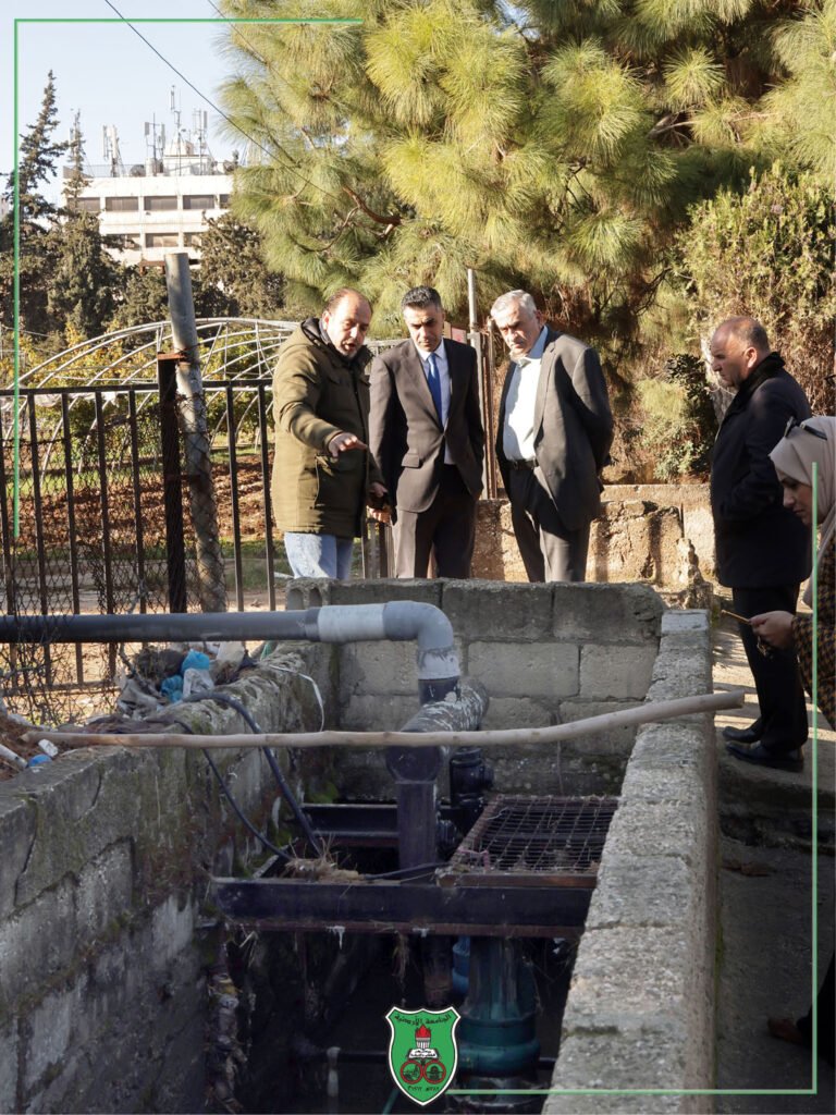 رئيسُ الجامعة الأردنيّة يتفقّد جاهزيةَ مرافق الجامعة خلال موسم الأمطار