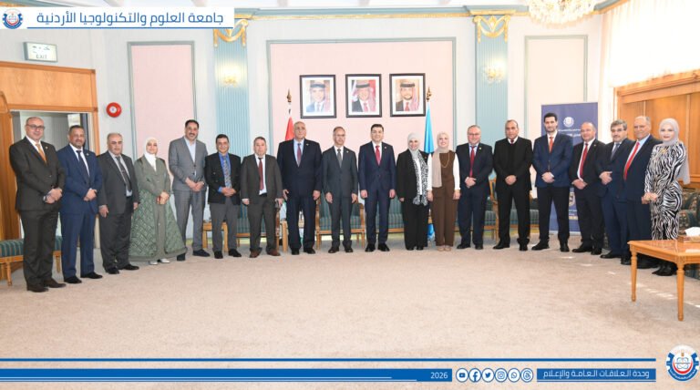 جامعة العلوم والتكنولوجيا تتبادل التهاني بعيد الفطر وتؤكد رسالتها الوطنية في ظل نعمة الأمن والسلام