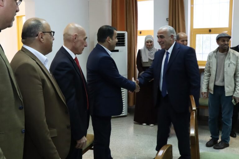 جامعة الحسين بن طلال تتبادل التهاني بعيد الفطر وتؤكد روح الأسرة الواحدة