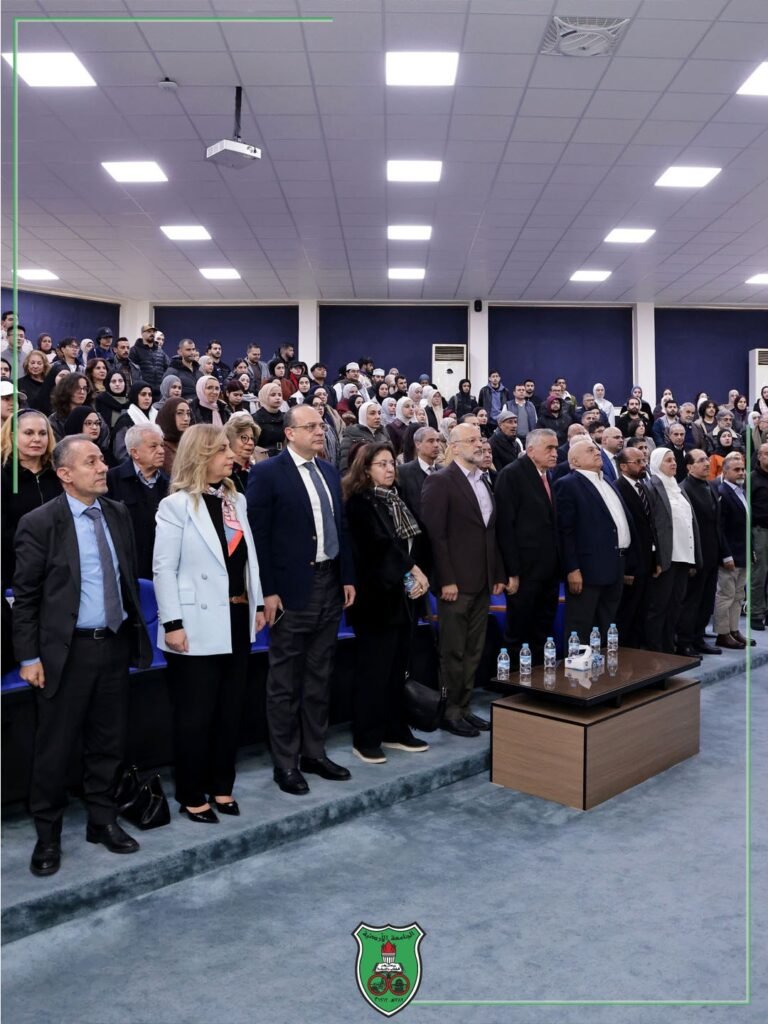 اللجنة الثقافية في الجامعة الأردنيّة تُناقشُ دور الفرد في عصر التحولات الكُبرى