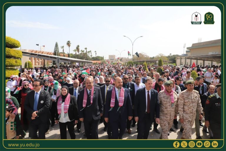 “اليرموك” تُحيي “يوم العلم”.. وتُجدد عهدها بمواصلة الريادة التعليمية بالبحث العلمي والابتكار