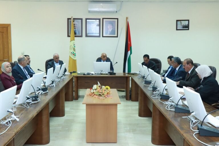 مجلس أمناء جامعة الحسين بن طلال يقر توحيد رسوم البرنامج الدولي مع الموازي بدءًا من العام الجامعي 2026/2027