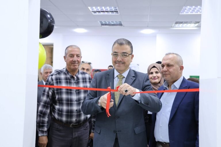 جامعة عجلون الوطنية تفتتح معرض الكتاب بمناسبة اليوم العالمي للكتاب وحقوق المؤلف