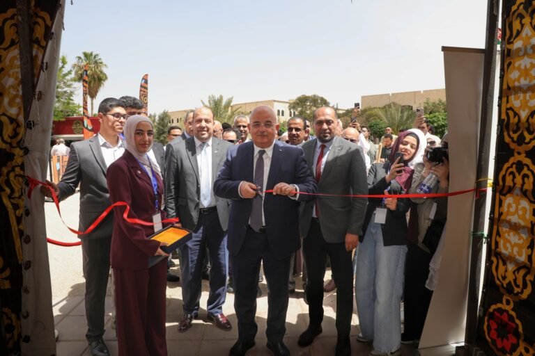 رئيس الجامعة الهاشمية يرعى اطلاق الحملة الصحية التوعوية التاسعة “شيك على حالك9 ”